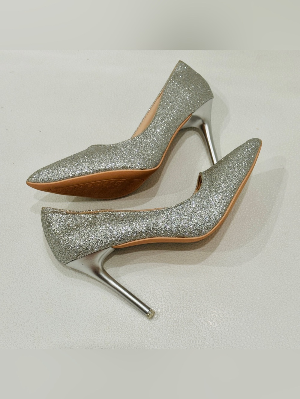 🔥LONG XU DA SHOES Silver Glitter Pointed Toe Pumps🌻